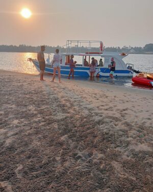 SUNSET & ISLAND EXCLUSIVE